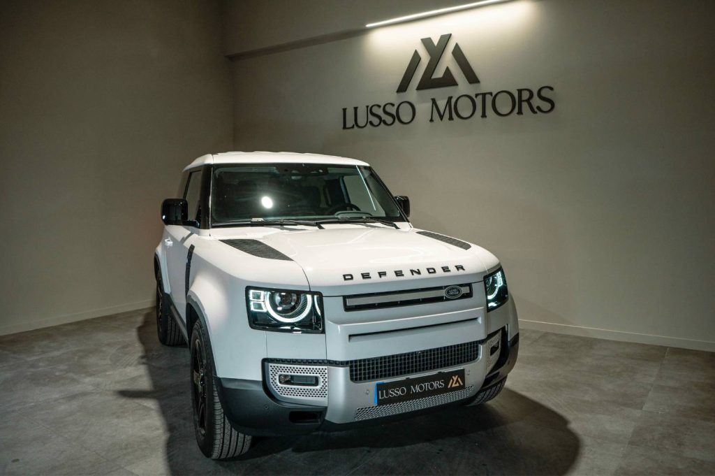 LAND-ROVER Defender 3.0 D200 SE 90 Auto 4WD MHEV 3p