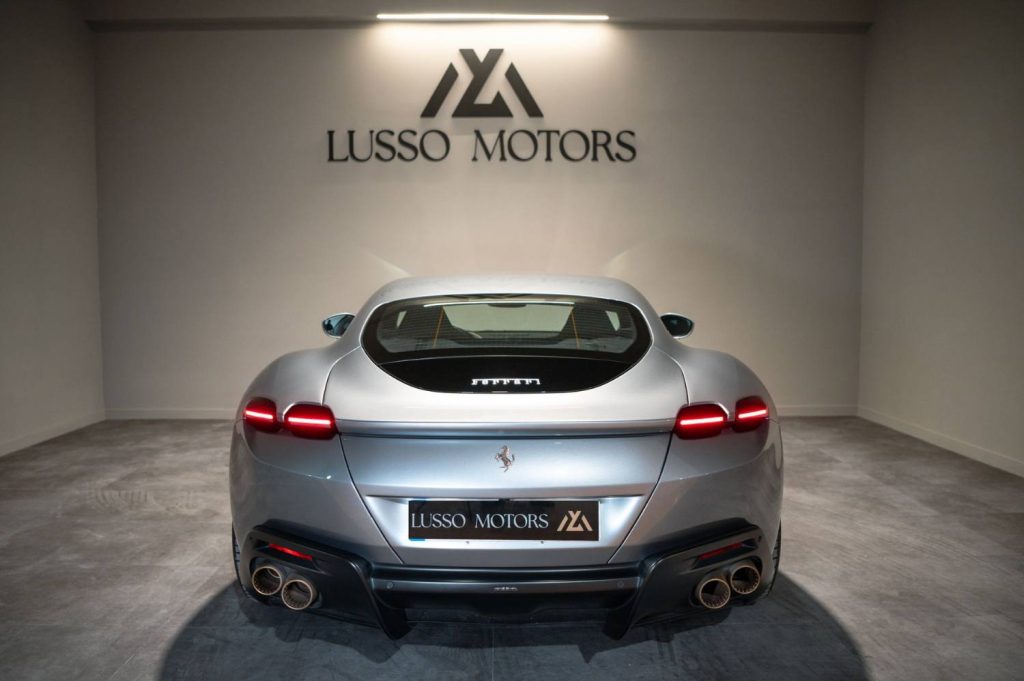 FERRARI Roma