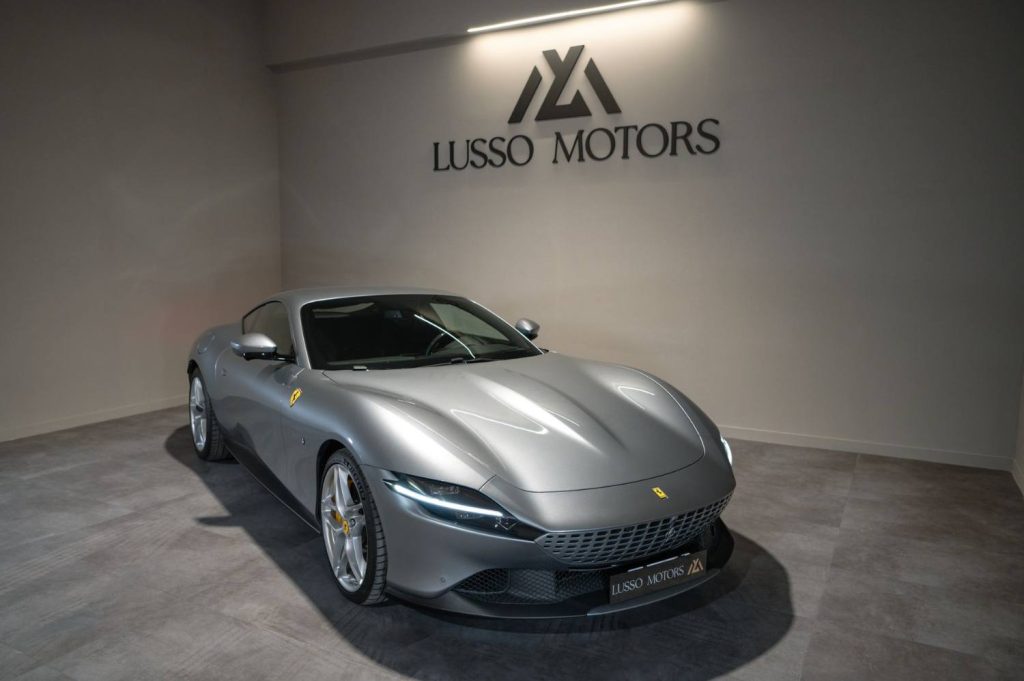 FERRARI Roma