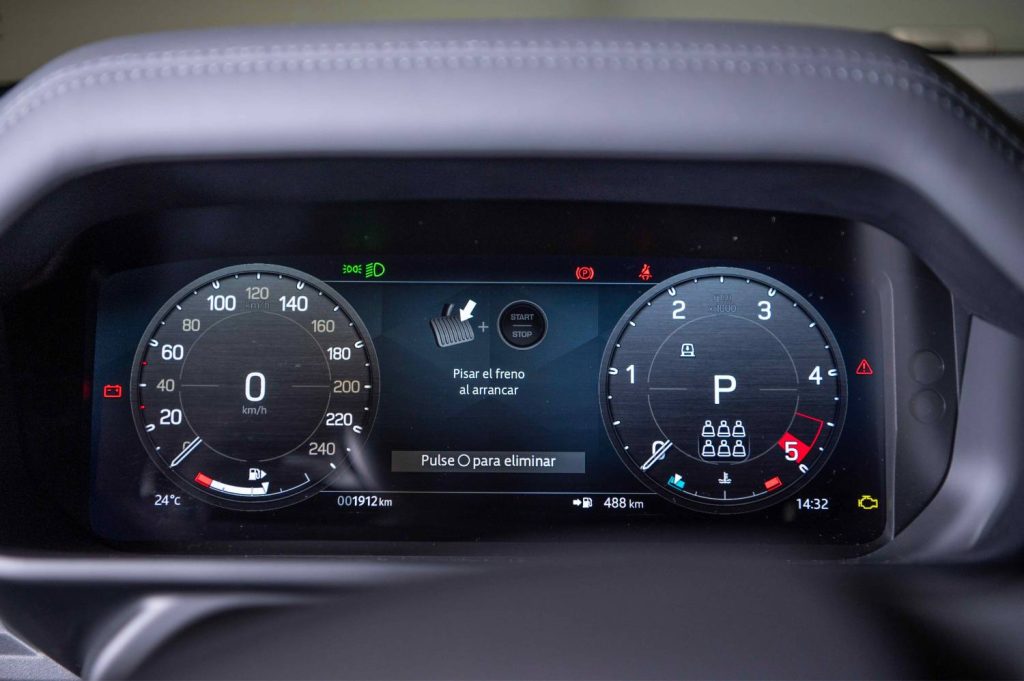 LAND-ROVER Defender 2.0 D240 SD4 HSE Auto 4WD 5p