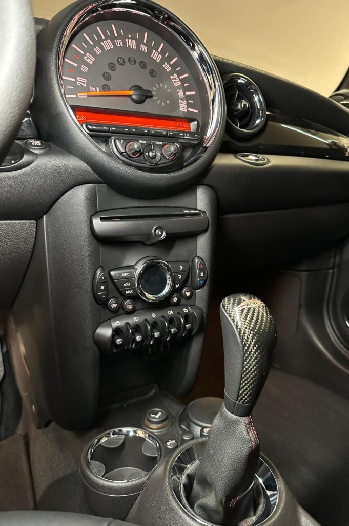 MINI John Cooper Works Coupe 2p