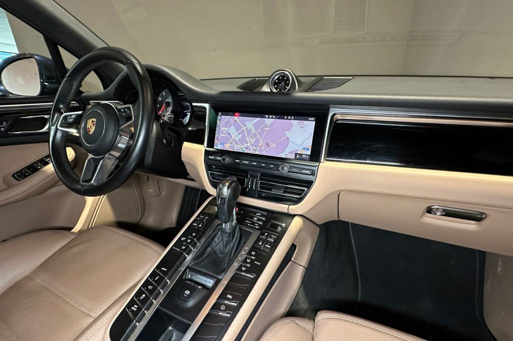 PORSCHE Macan S 5p