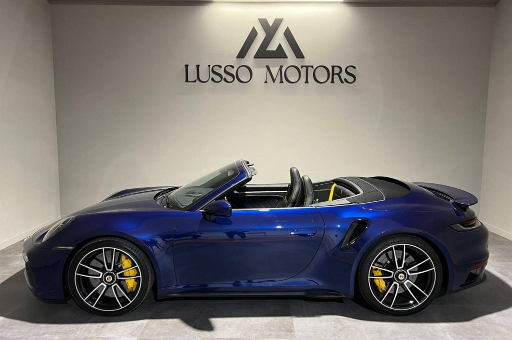 PORSCHE 911 Turbo S Cabriolet 2p