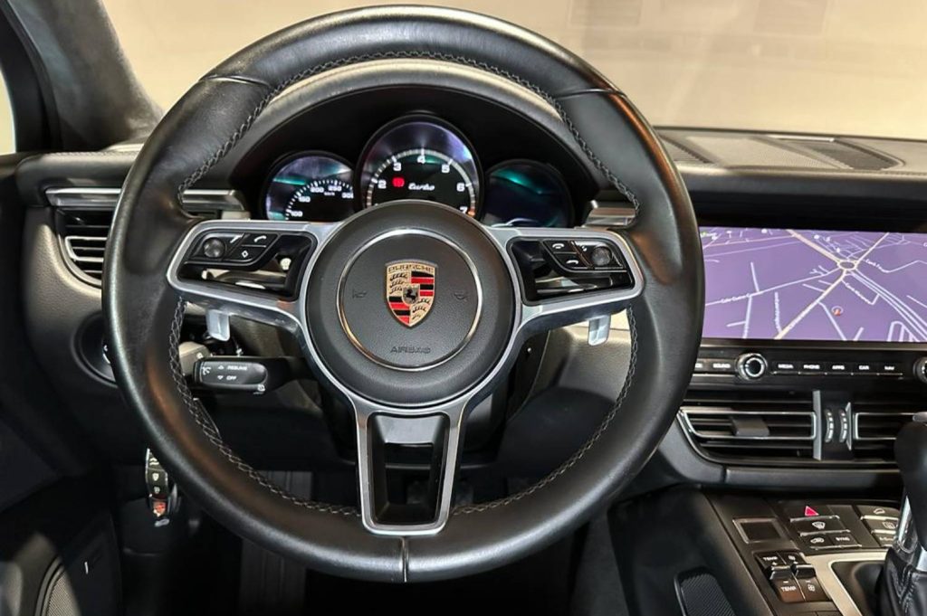 PORSCHE Macan Turbo 5p
