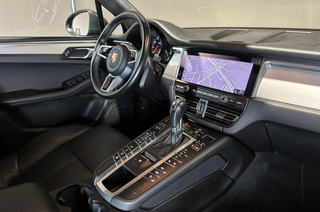 PORSCHE Macan Turbo 5p