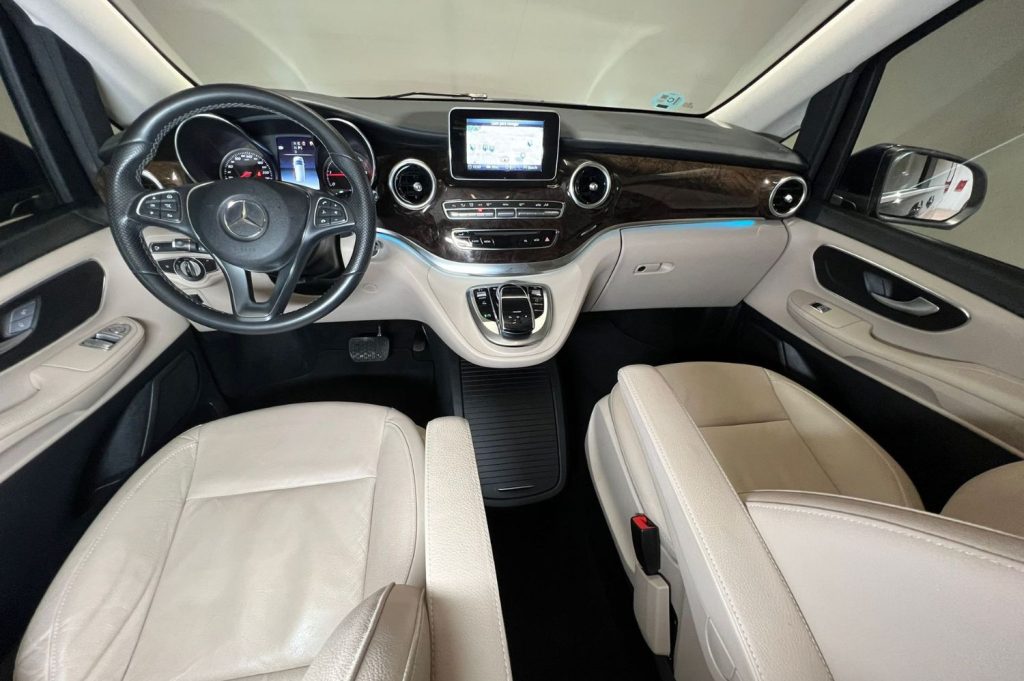 MERCEDES-BENZ Clase V 220 d Avantgarde Largo 5p