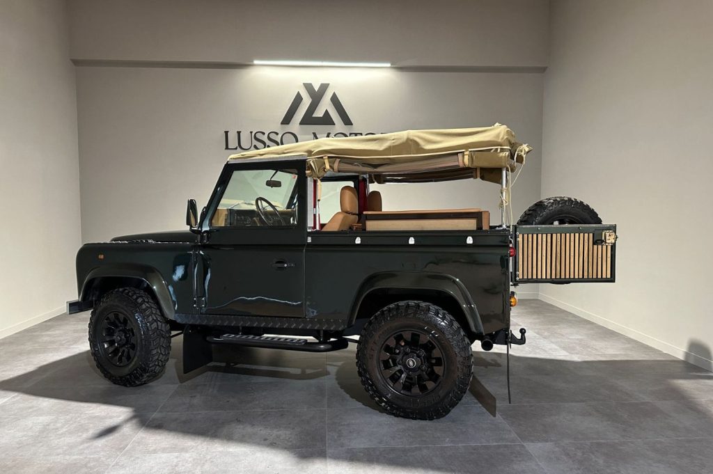 LAND-ROVER Defender 90 2.5 TDI SOFT TOP