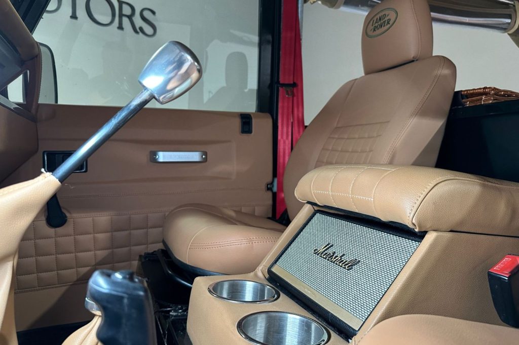 LAND-ROVER Defender 90 2.5 TDI SOFT TOP