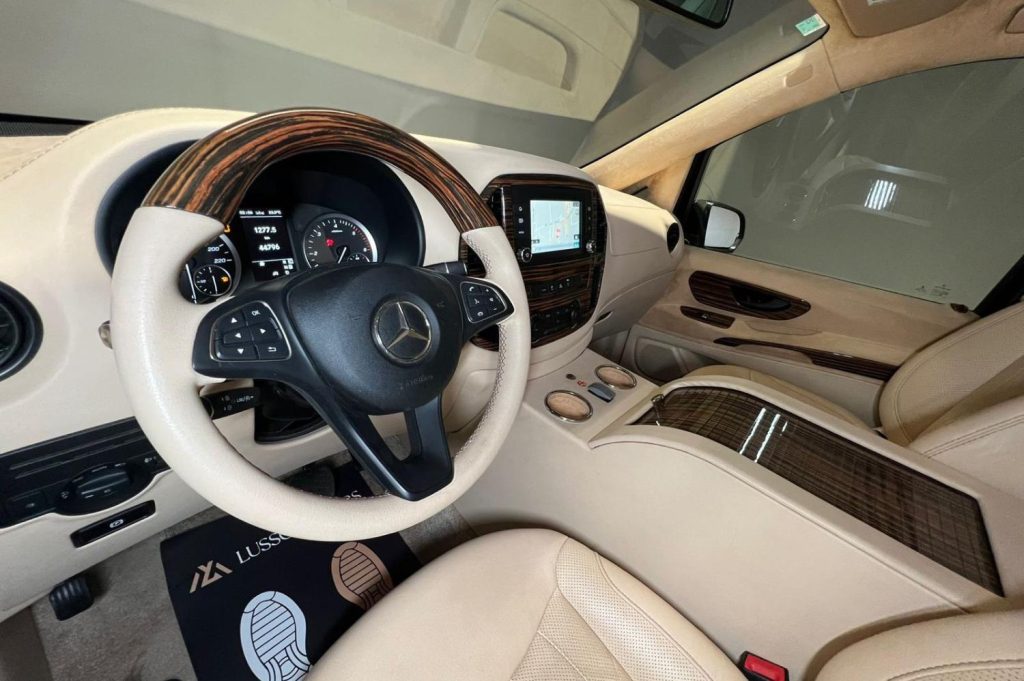 MERCEDES-BENZ Clase V 220 d Clase V Compacto 4p