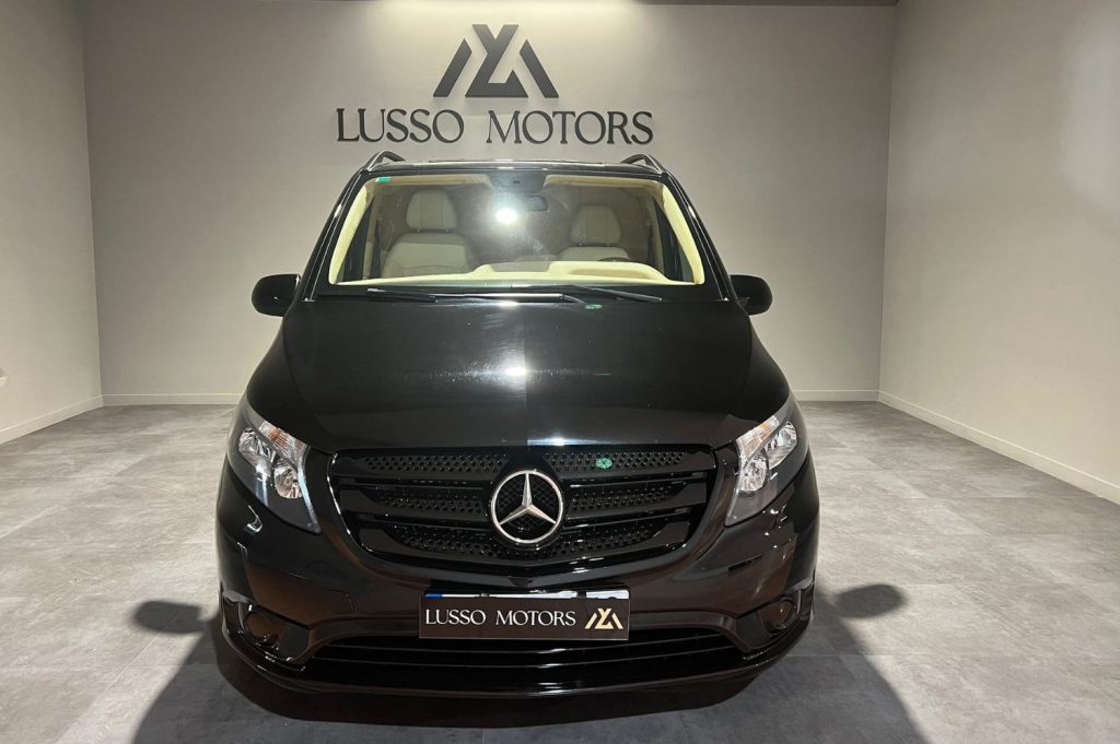 MERCEDES-BENZ Clase V 220 d Clase V Compacto 4p