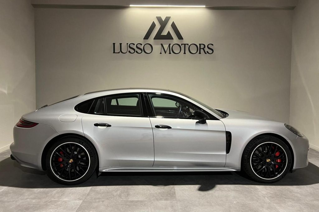 PORSCHE Panamera Turbo 5p