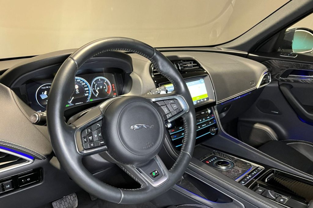 JAGUAR F-Pace 2.0L i4D AWD Automatico RSport 5p