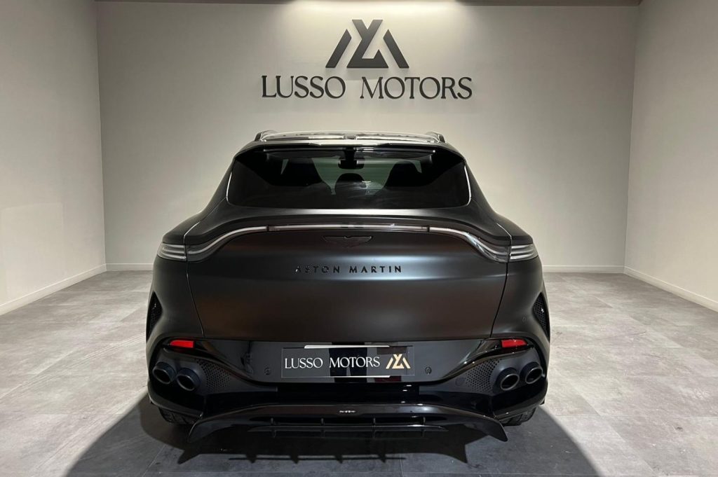 Aston Martin DBX 707
