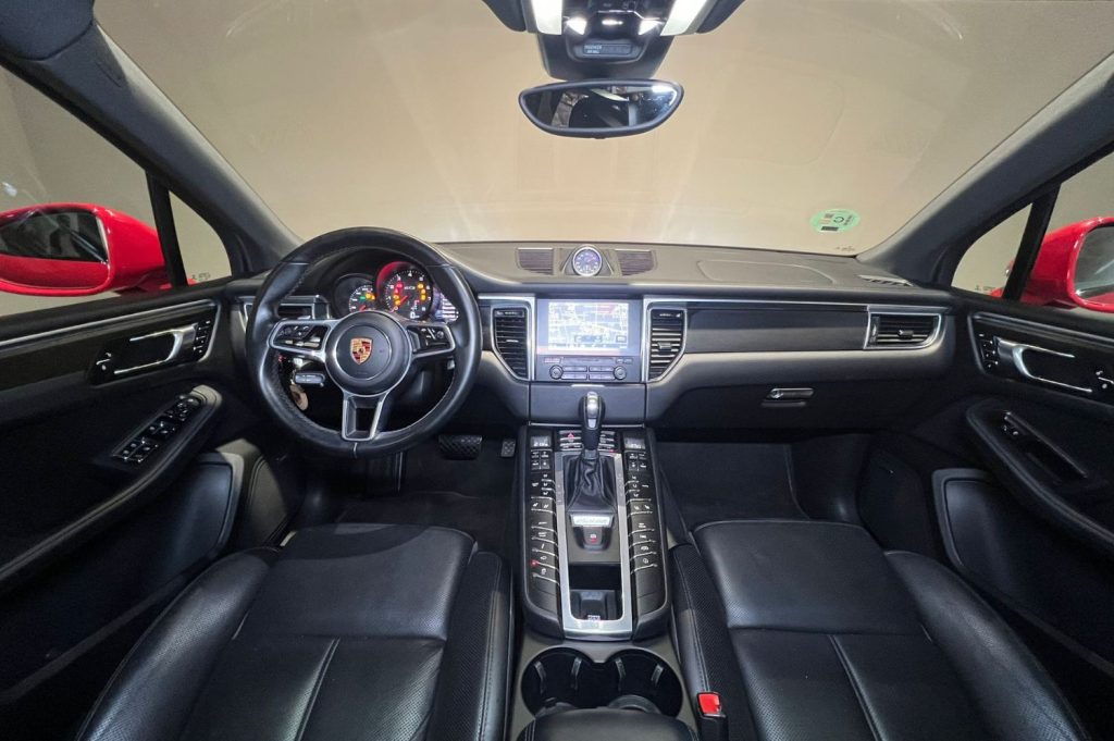 PORSCHE Macan GTS 5p