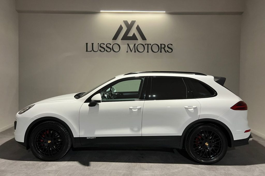 PORSCHE Cayenne S Diesel 5p