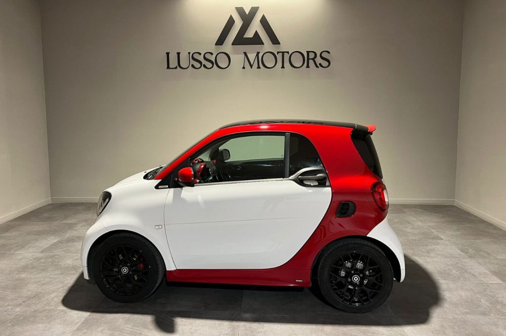 SMART Fortwo 0.9 66kW 90CV USHUAIA LIM. EDIT COUPE 3p
