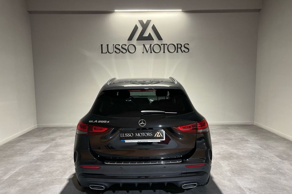 MERCEDES-BENZ GLA 200 D 5p