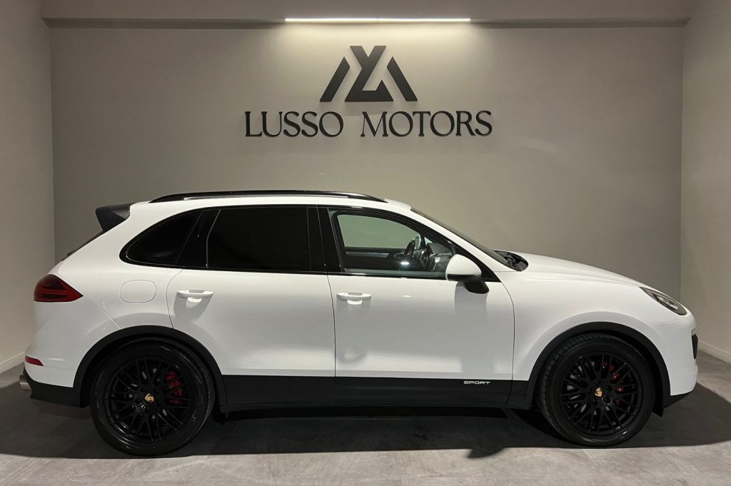 PORSCHE Cayenne S Diesel 5p