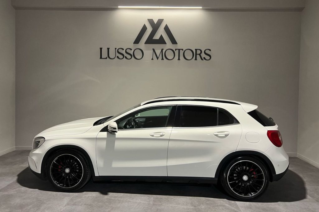 MERCEDES-BENZ Clase GLA 200 Urban 5p