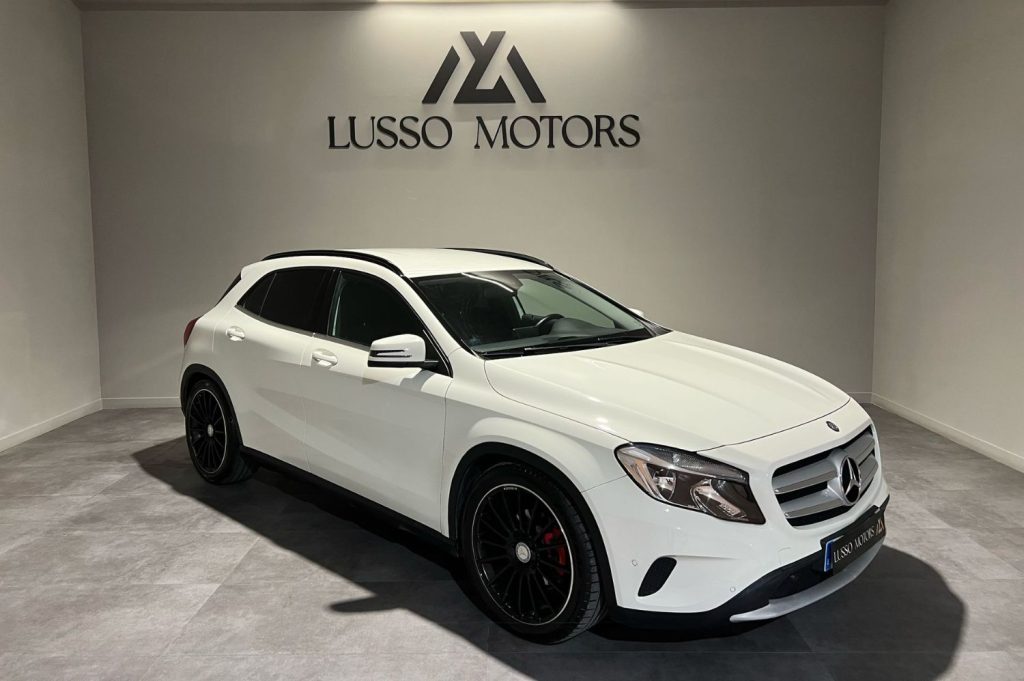 MERCEDES-BENZ Clase GLA 200 Urban 5p