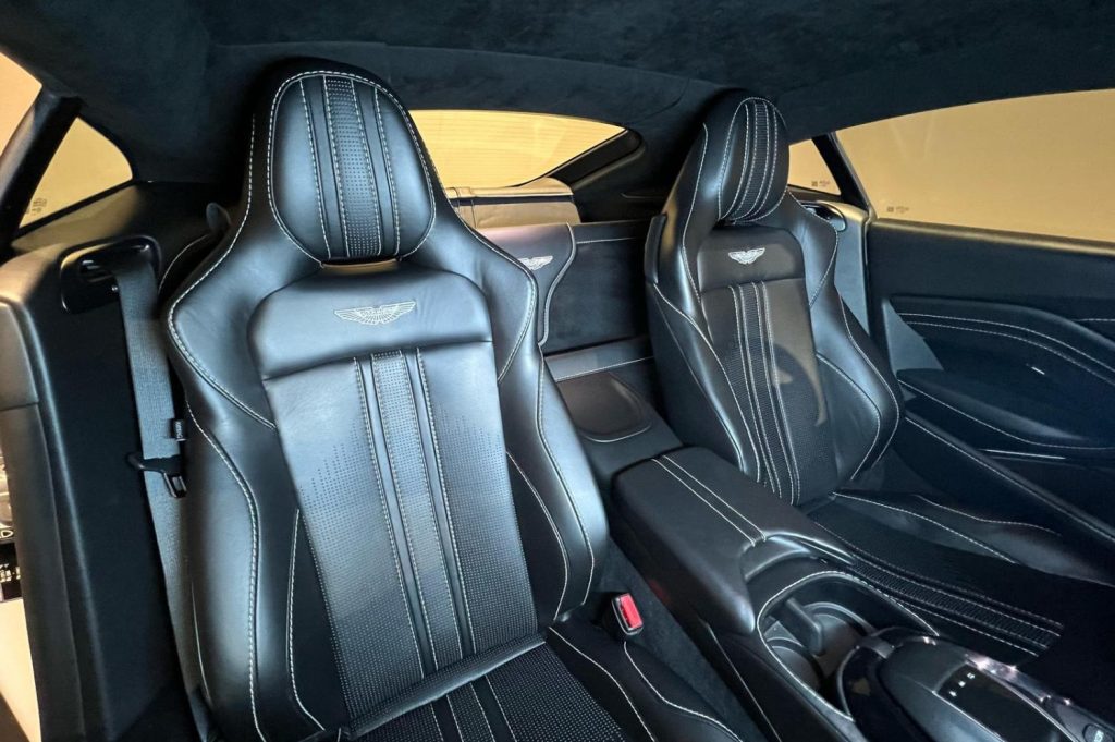 ASTON MARTIN Vantage 4.0 V8 3p