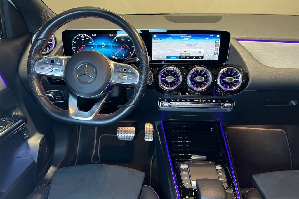 MERCEDES-BENZ GLA 200 D 5p