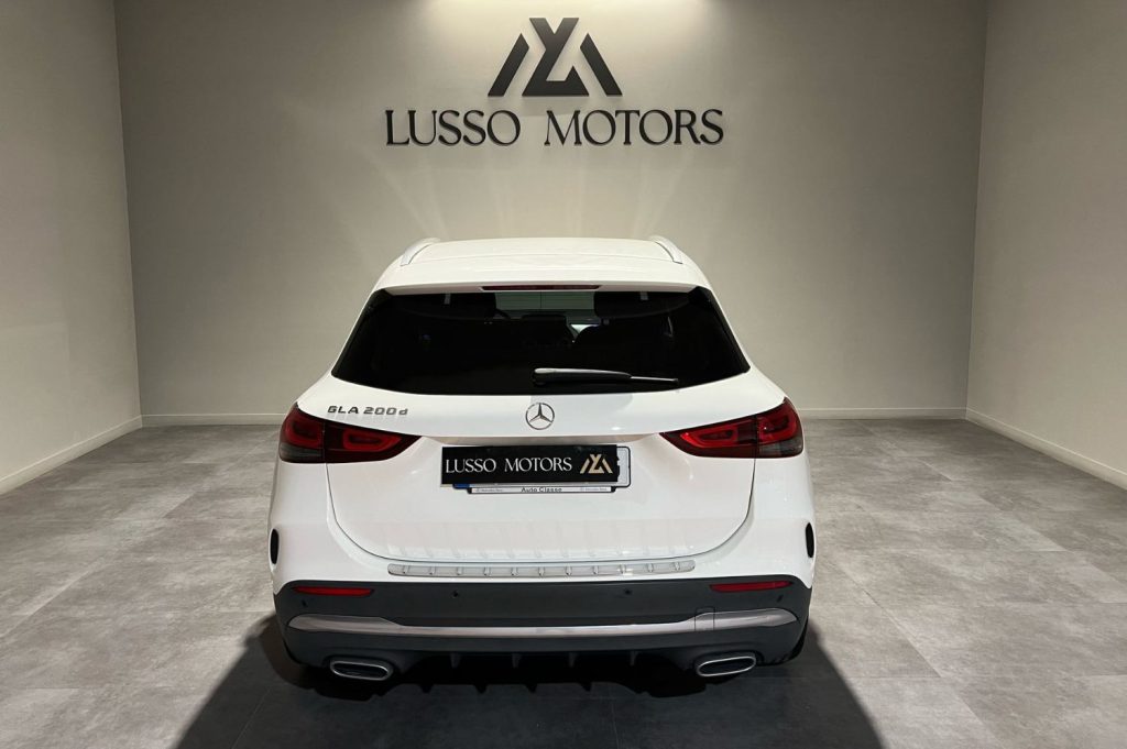 MERCEDES-BENZ GLA 200 D 5p