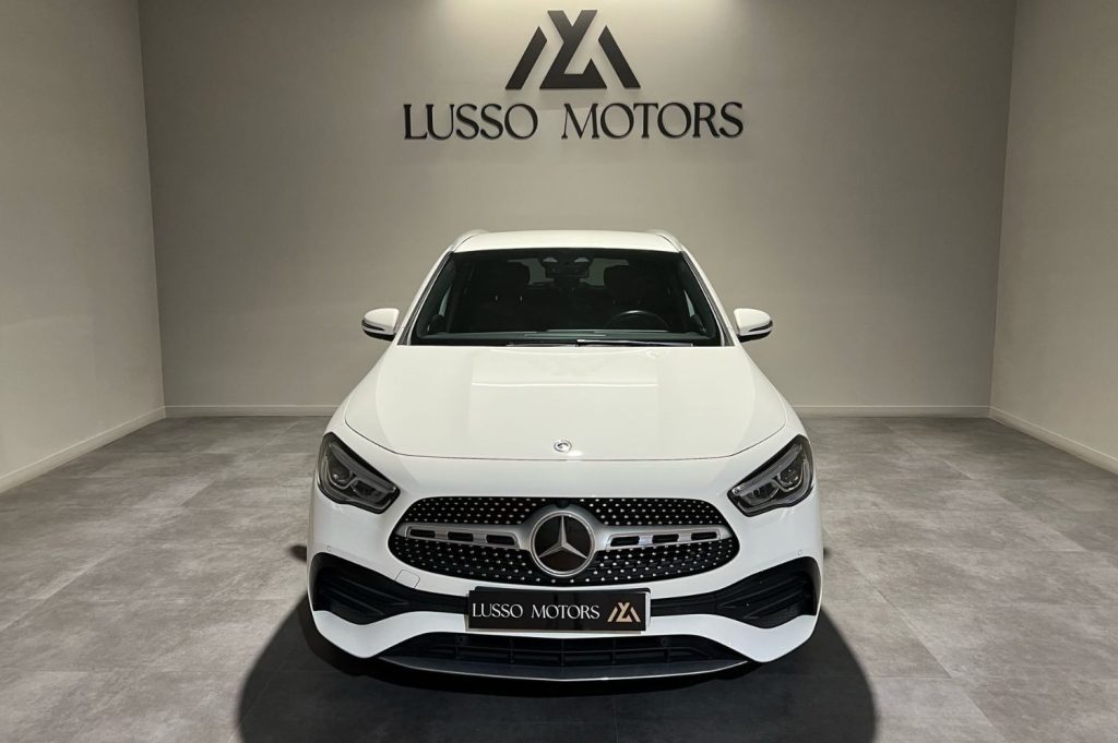 MERCEDES-BENZ GLA 200 D 5p