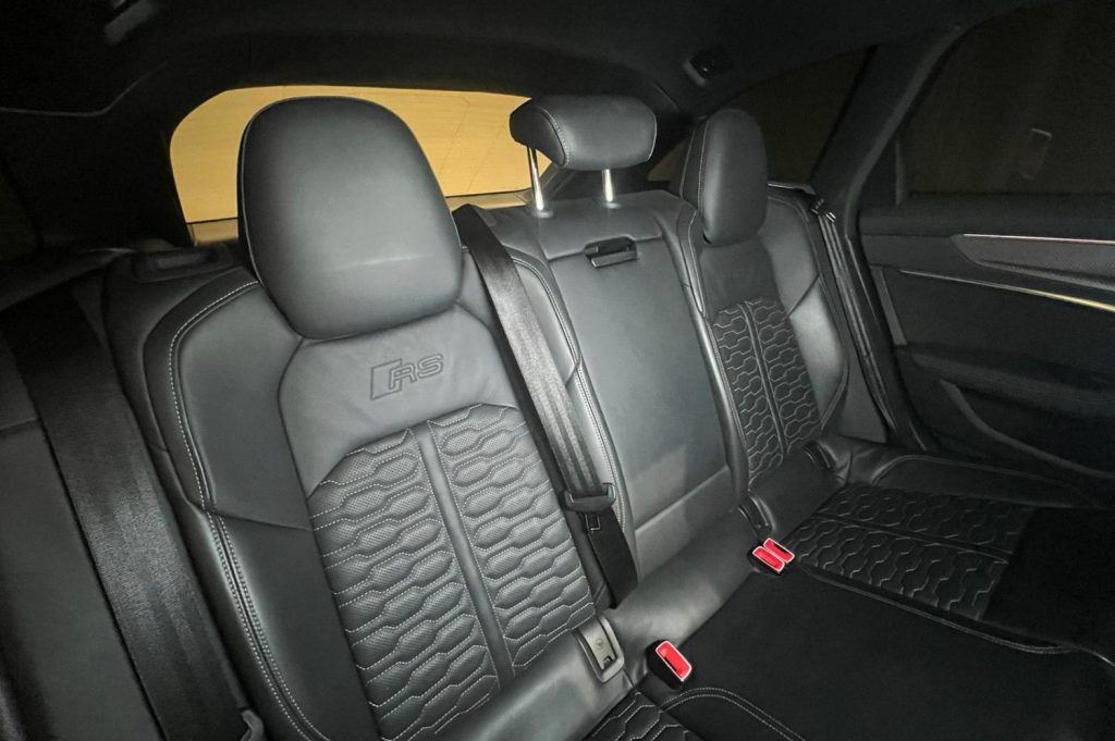 AUDI A6 RS 6 Avant TFSI quattro 5p