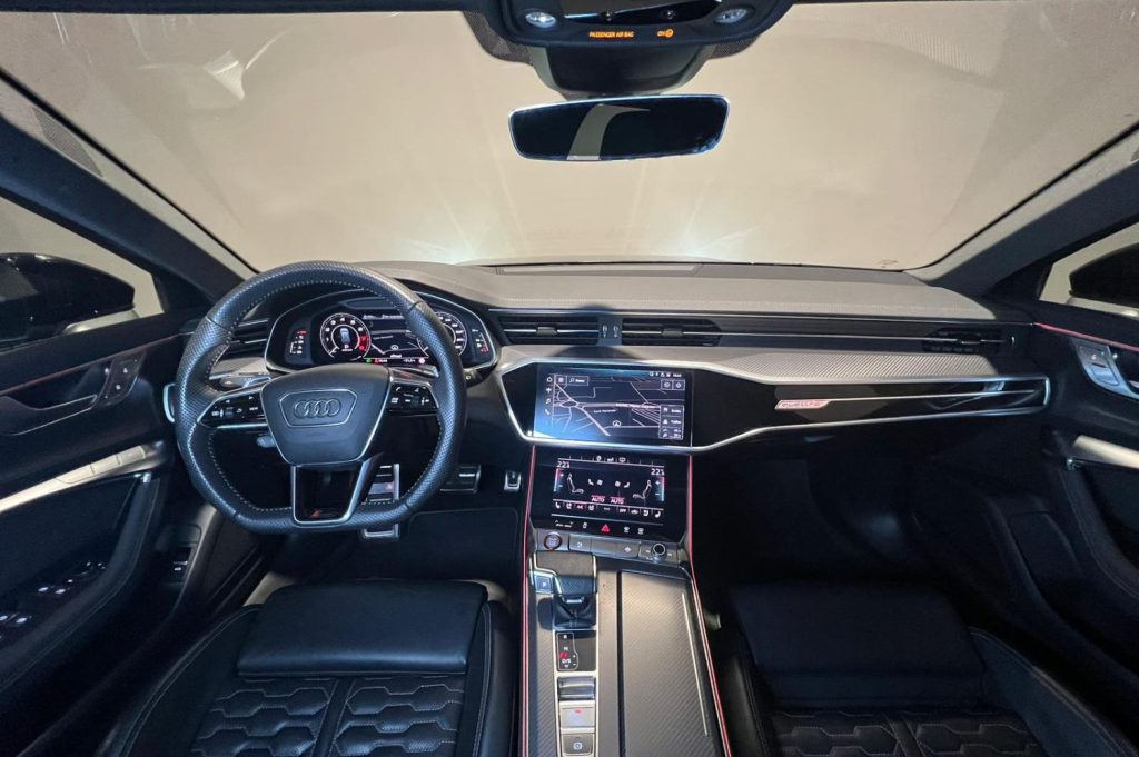 AUDI A6 RS 6 Avant TFSI quattro 5p