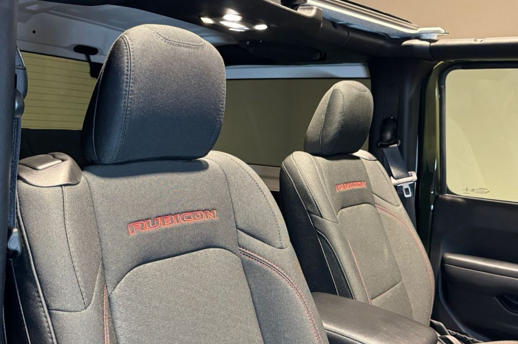 JEEP Wrangler 2.0T GME Rubicon 8ATX E6D 3p