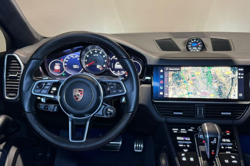 PORSCHE Cayenne Coupé GTS 5p