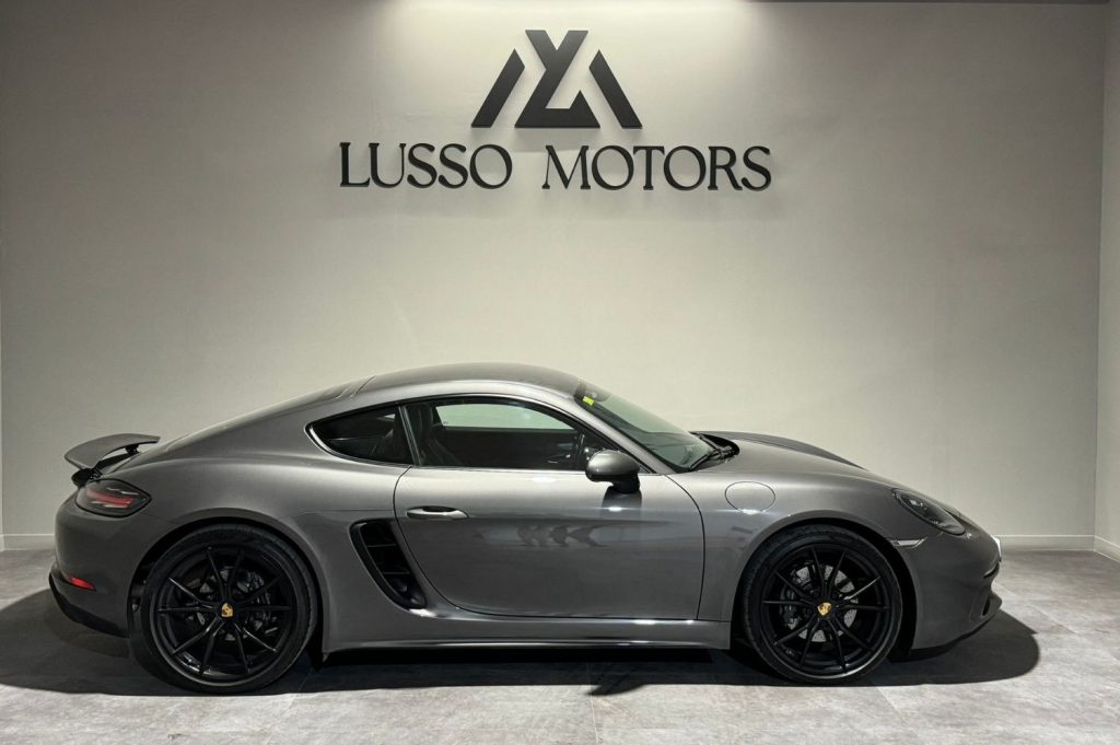 PORSCHE 718 Cayman 3p