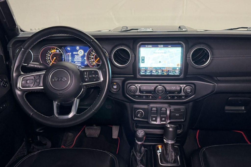 JEEP Wrangler 2.2 CRD Sahara 8ATX E6D 3p