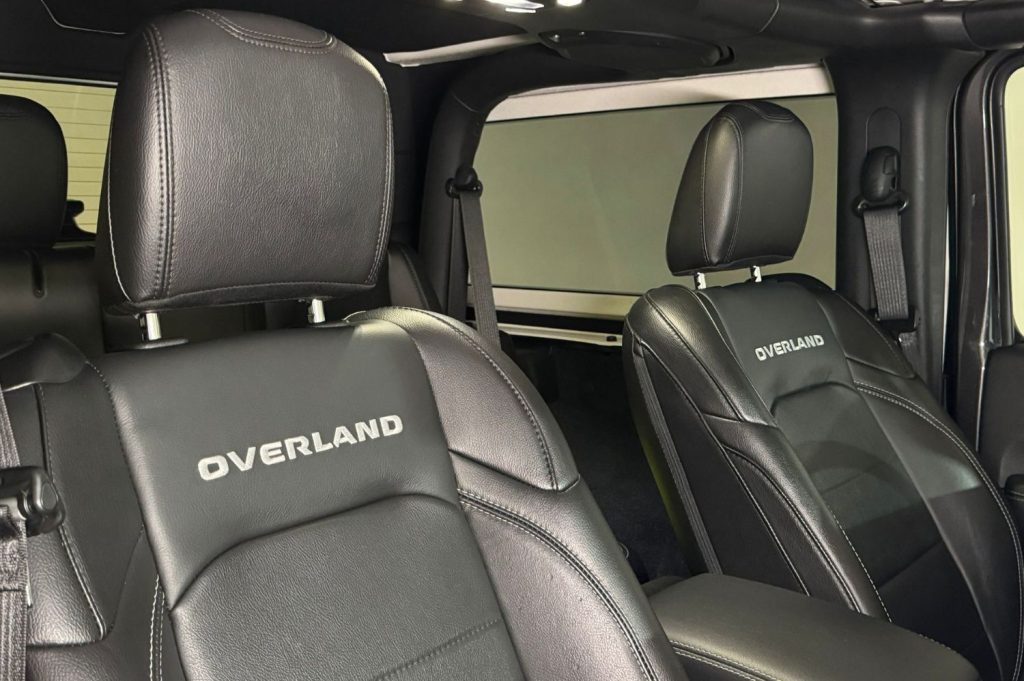 JEEP Wrangler 2.2 CRD Sahara 8ATX E6D 3p