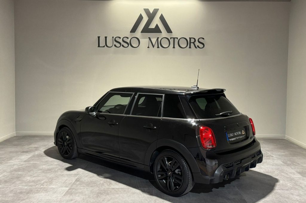 MINI COOPER 5 PUERTAS 5p