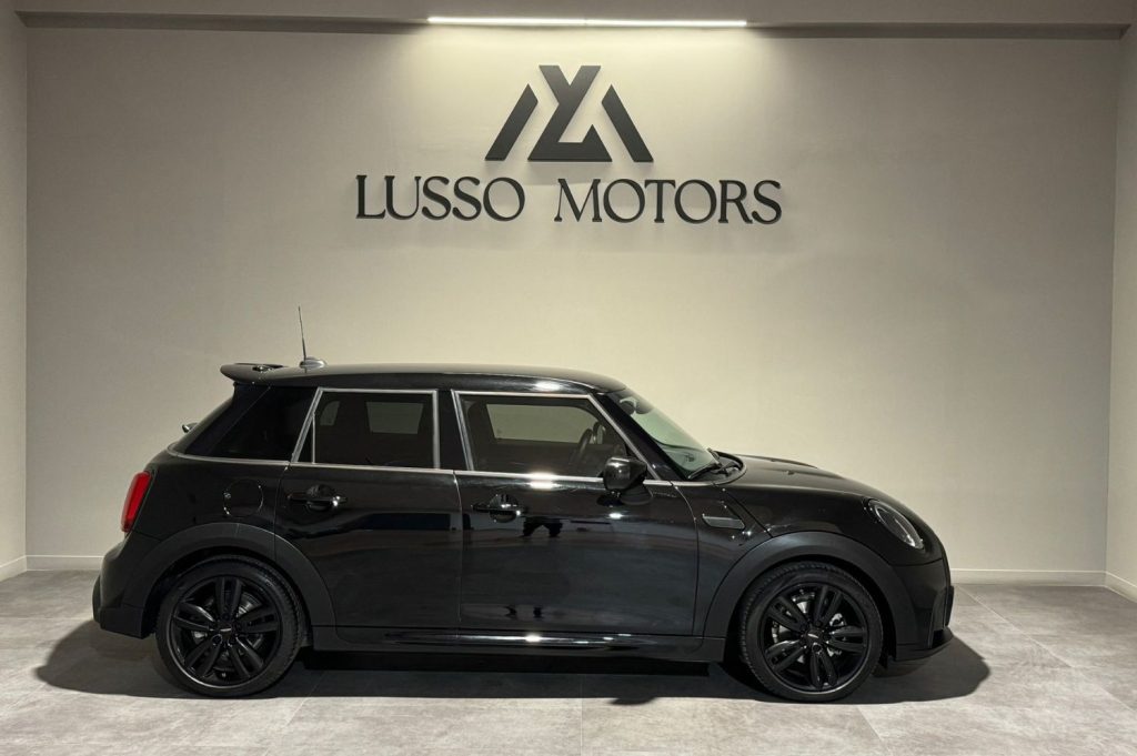 MINI COOPER 5 PUERTAS 5p