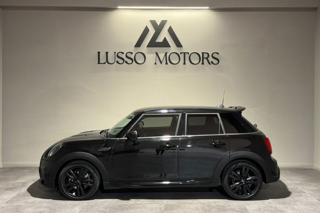 MINI COOPER 5 PUERTAS 5p