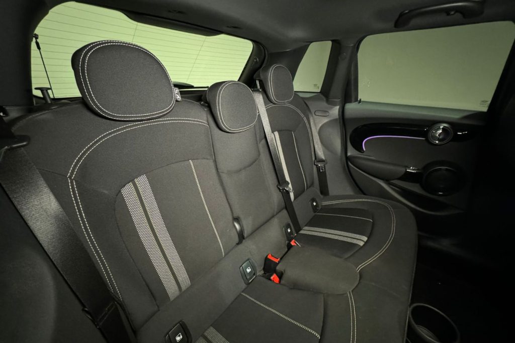 MINI COOPER 5 PUERTAS 5p