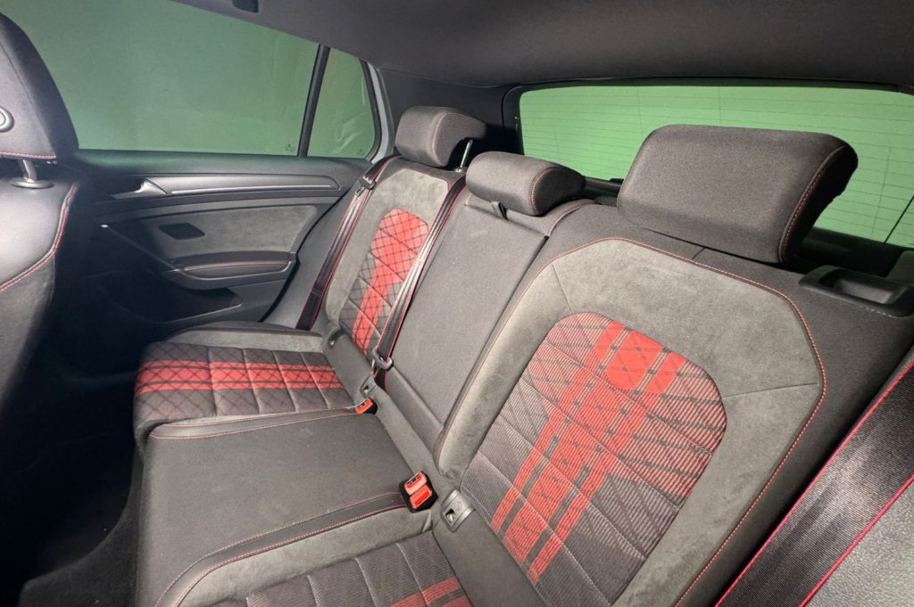 VOLKSWAGEN Golf GTI TCR 2.0 TSI 213kW290CV DSG