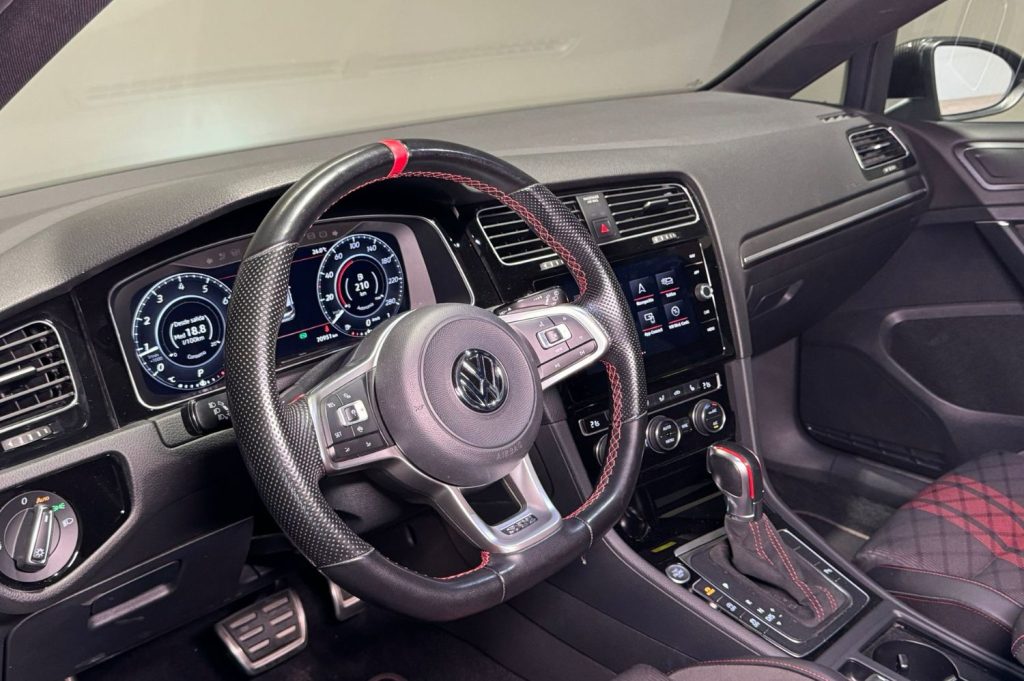 VOLKSWAGEN Golf GTI TCR 2.0 TSI 213kW290CV DSG