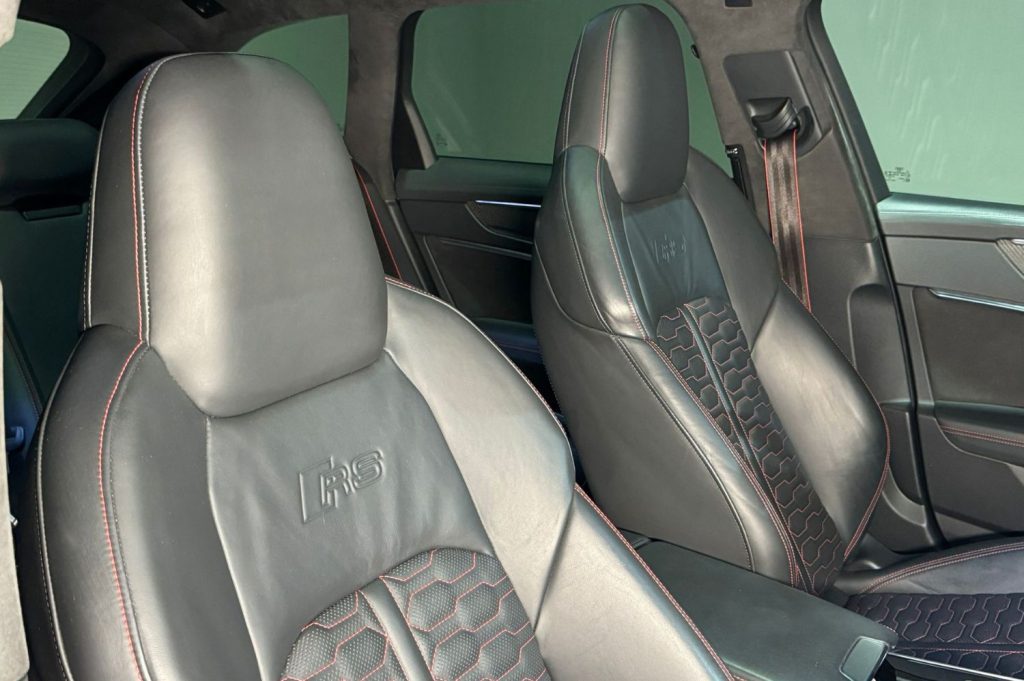 AUDI A6 RS 6 Avant TFSI quattro 5p