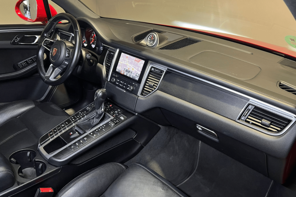 PORSCHE Macan GTS 5p