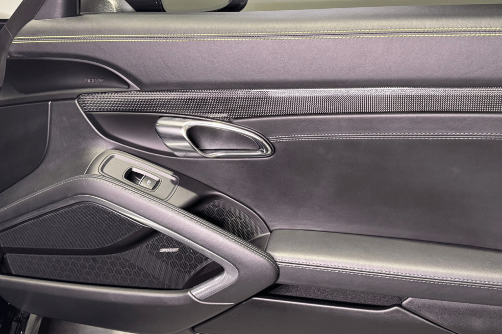 PORSCHE 911 Turbo S Cabriolet 2p