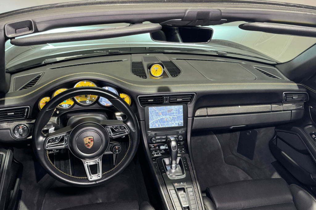 PORSCHE 911 Turbo S Cabriolet 2p