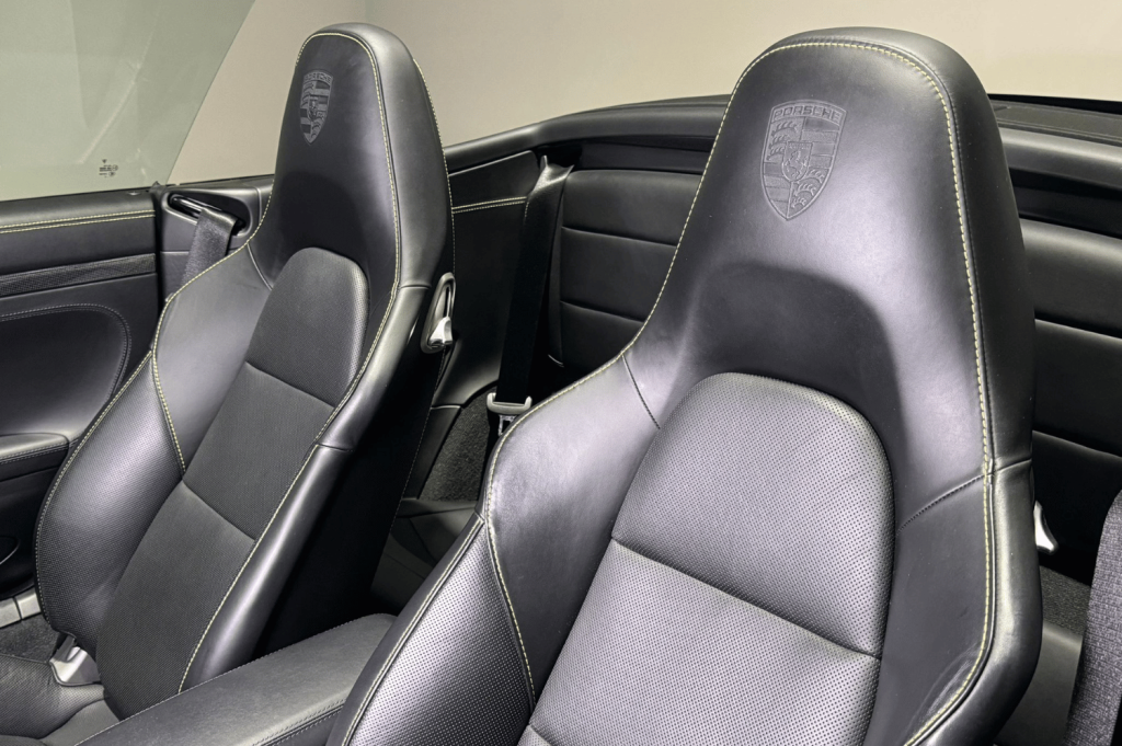 PORSCHE 911 Turbo S Cabriolet 2p