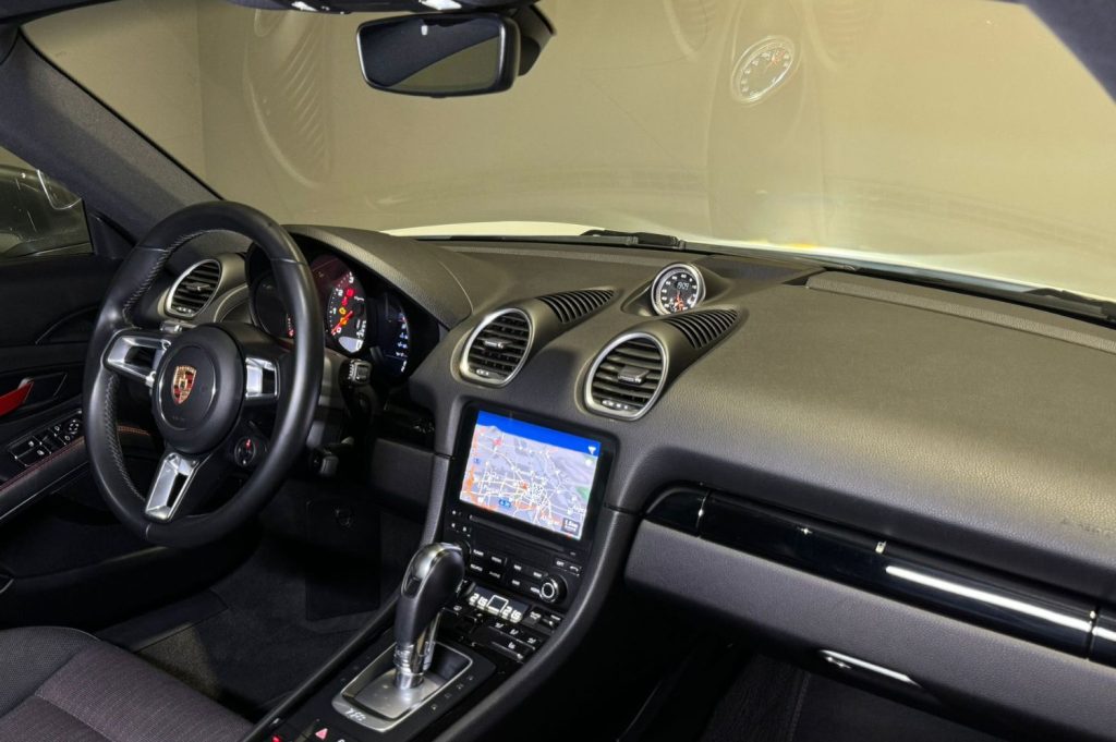 PORSCHE 718 Cayman T