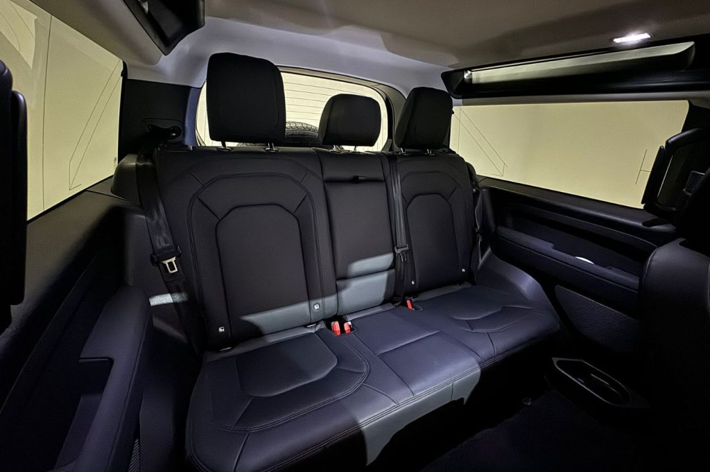 LAND-ROVER Defender 3.0D I6 250 S 90 Auto 4WD MHEV