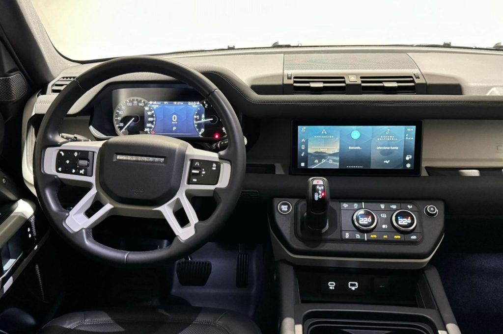 LAND-ROVER Defender 3.0D I6 250 S 90 Auto 4WD MHEV