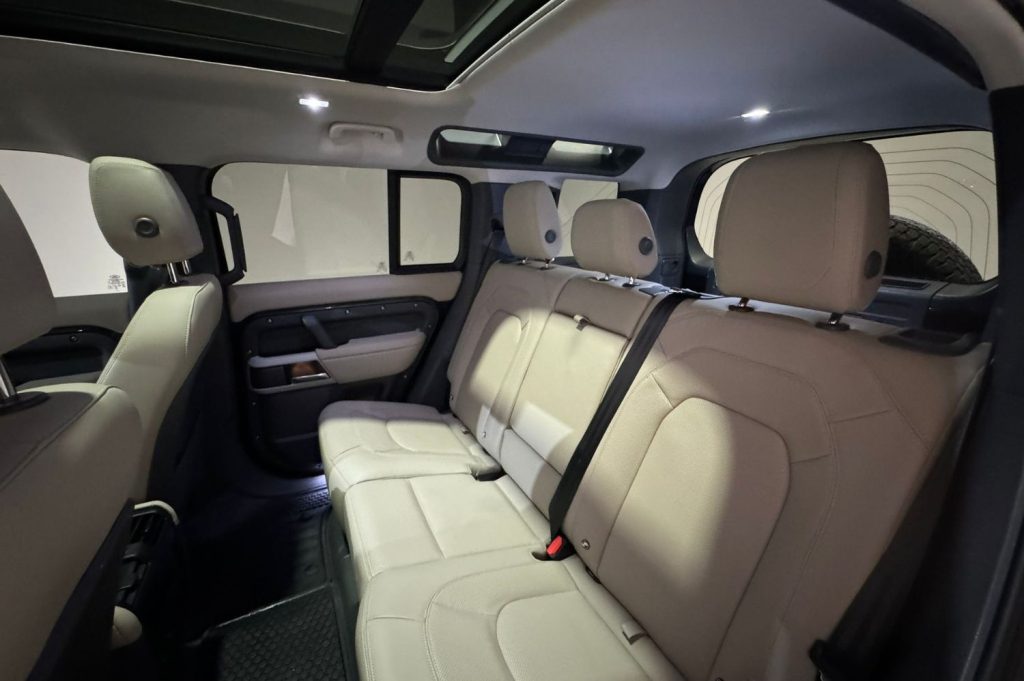 LAND-ROVER Defender 3.0D I6 250 XDyn HSE 110 Auto 4WD MHEV